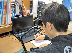 東京都 中学3年 坂田 俊樹 さん オンラインでも授業が分かりやすくて疑問点ゼロになります！
